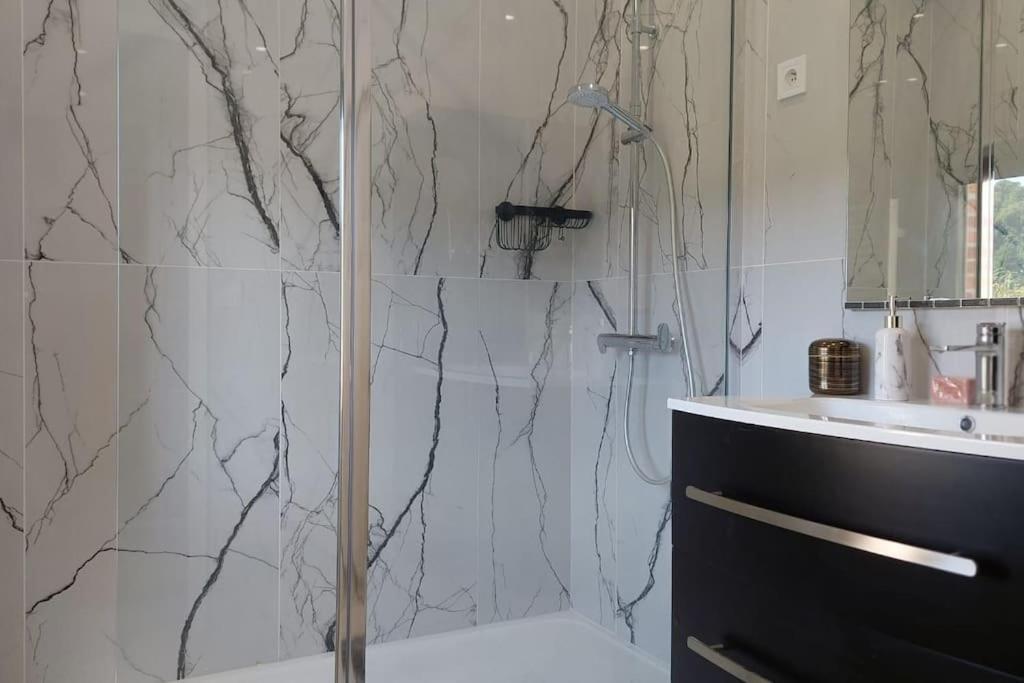 Maison Avec Jardin Онфлёр Экстерьер фото